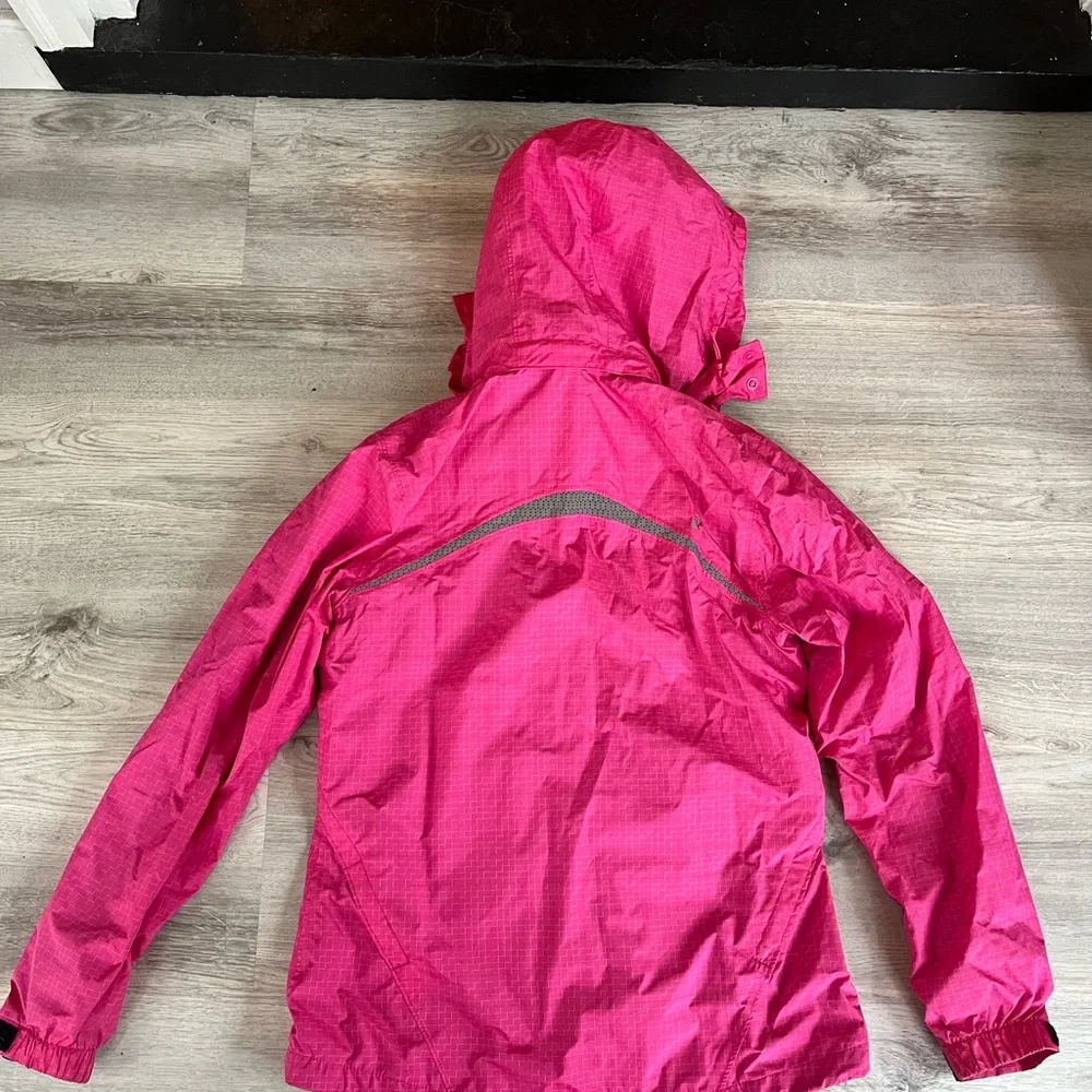 ASICS rain jacket - Picture 3 of 3